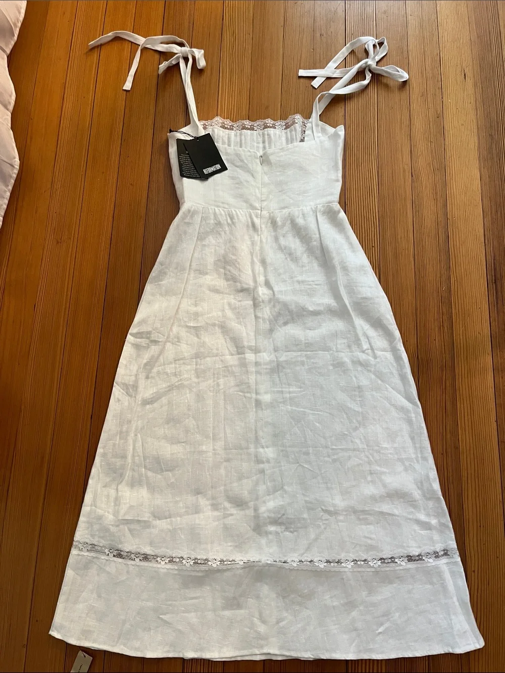 Reformation White Linen Midi Dress with Lace Trimmed Neckline - Picture 9 of 11